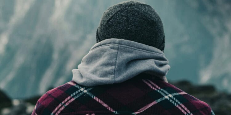 How to Wear a Flannel Over a Hoodie in 2024