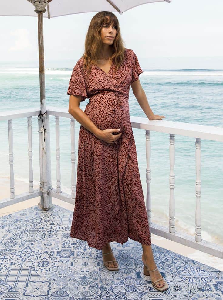 The Best Flowy Maternity Dresses for Every Occasion