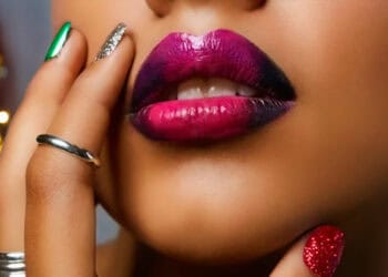 25 Stunning Christmas Nail Art Ideas You Must Try This Holiday Season