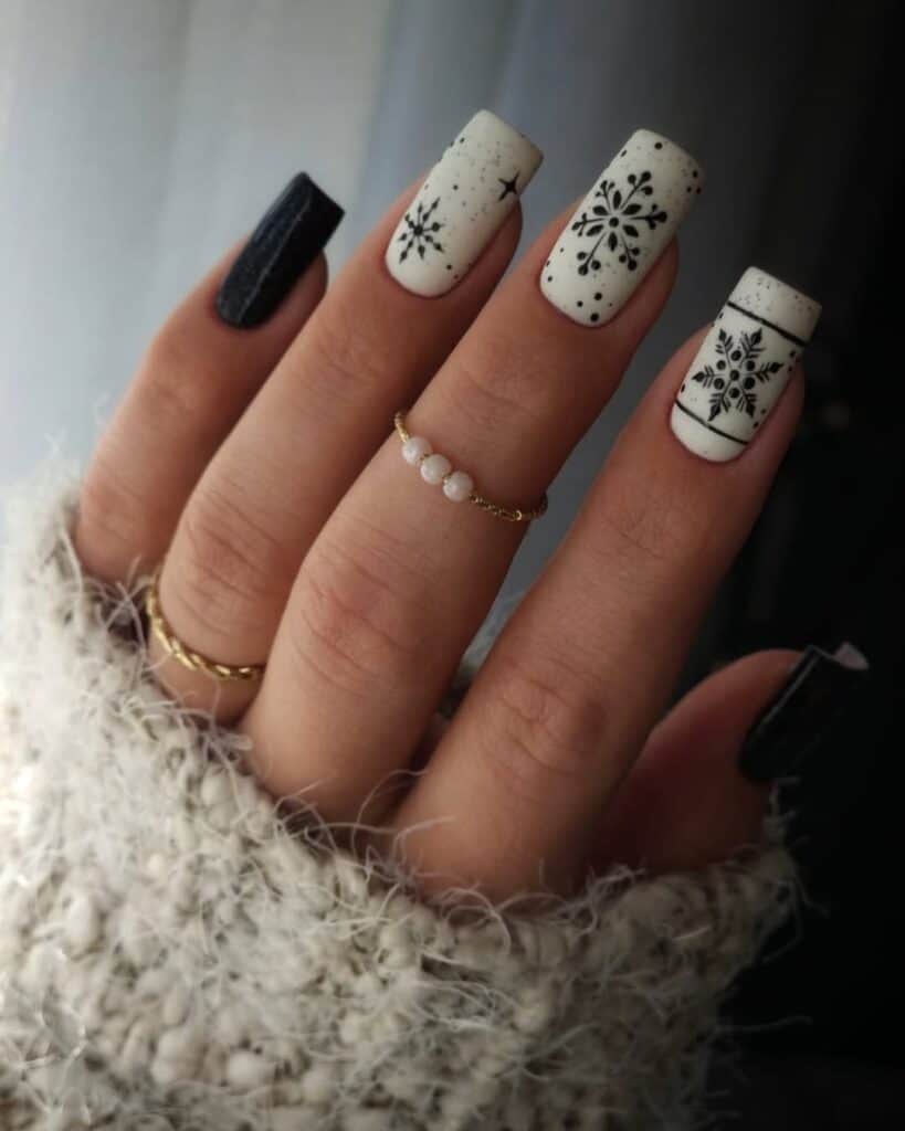 Best Christmas Holiday Nail Art Ideas