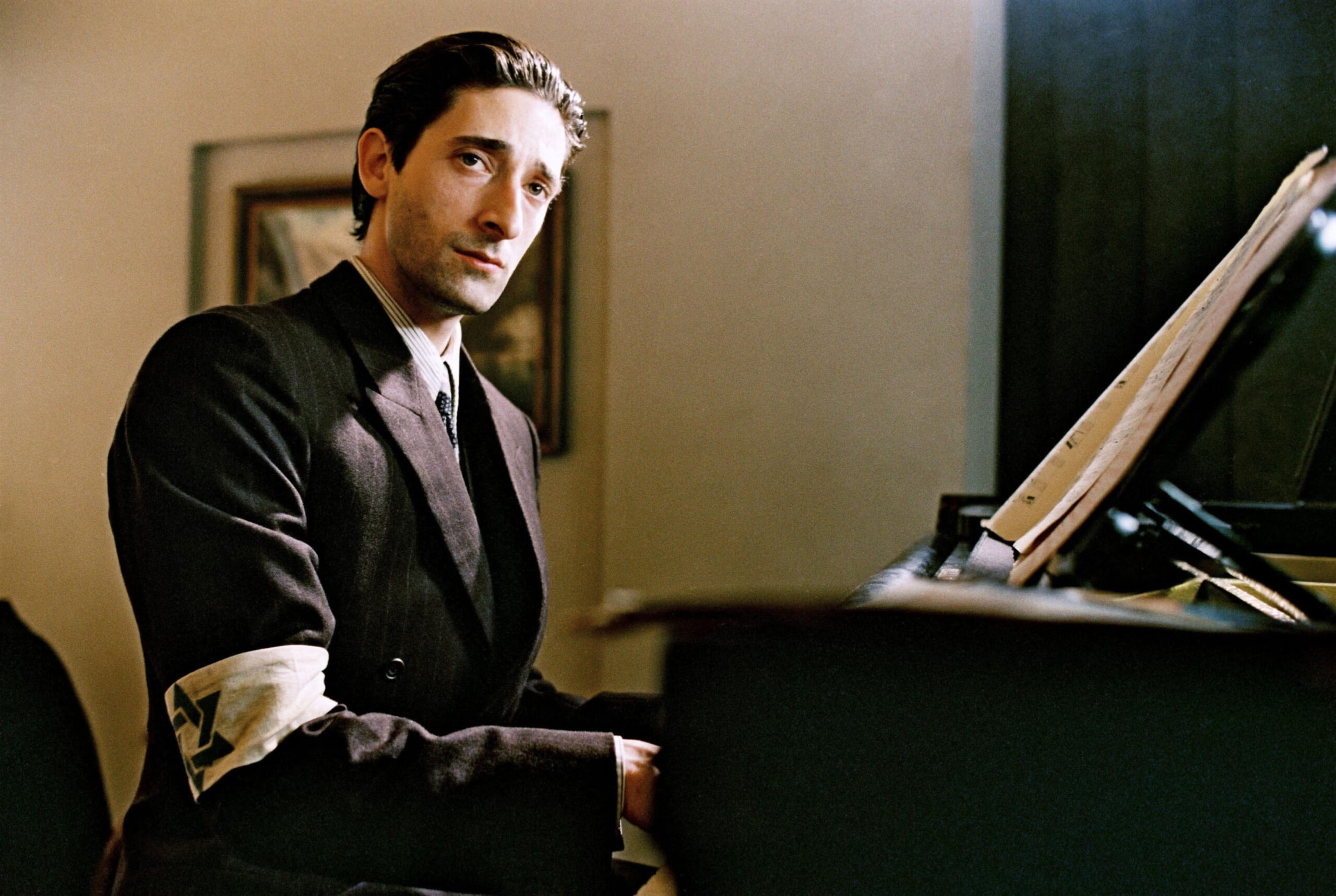 Adrien Brody Pianist