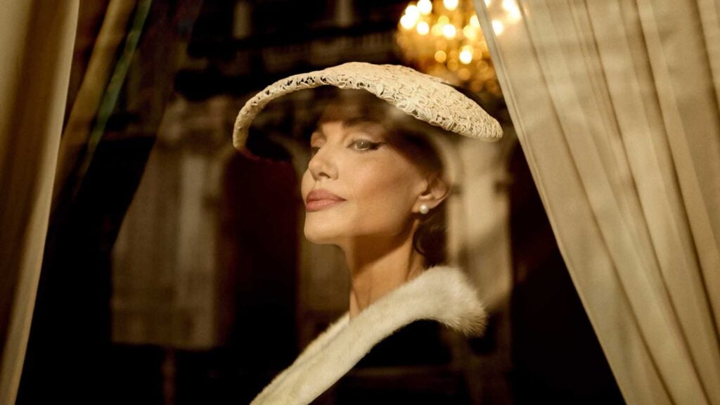 Angelina Jolie Maria