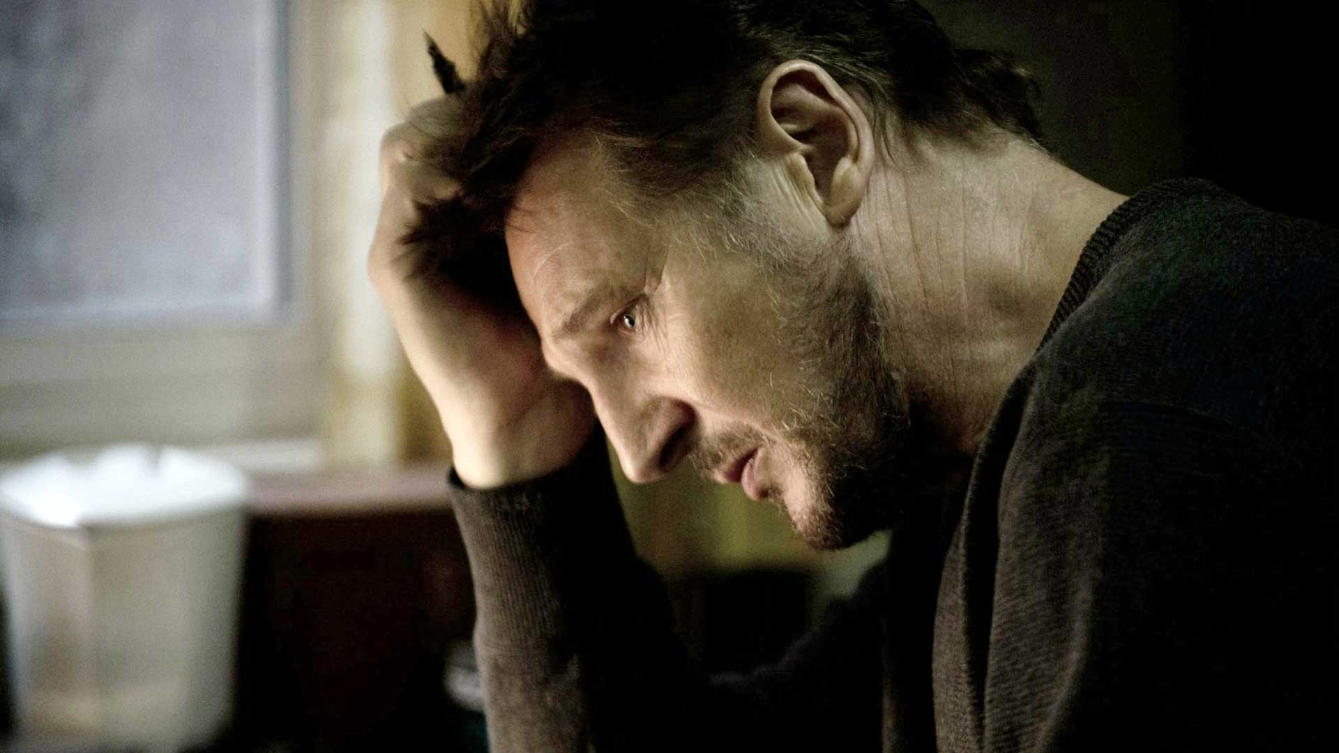 liam-neeson-crying-the-grey