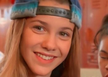 Larisa Oleynik The Secret World of Alex Mack