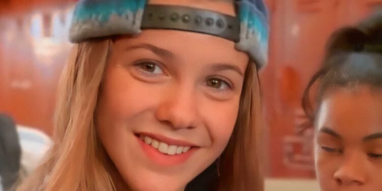 Larisa Oleynik The Secret World of Alex Mack