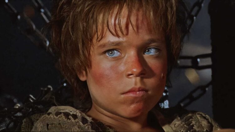 Little Girl in Waterworld Tina Majorino Enola