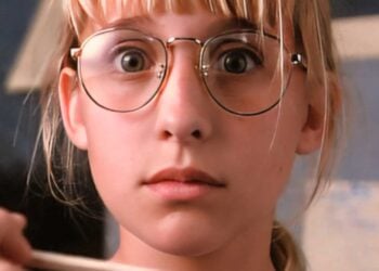 Young Allison Mack Actress