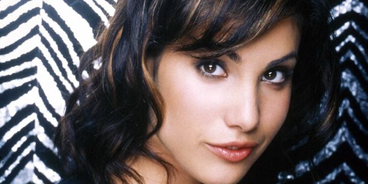 Sam McPherson Popular Carly Pope